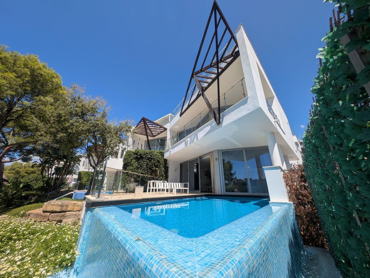 Villa Semi Detached in Sierra Blanca