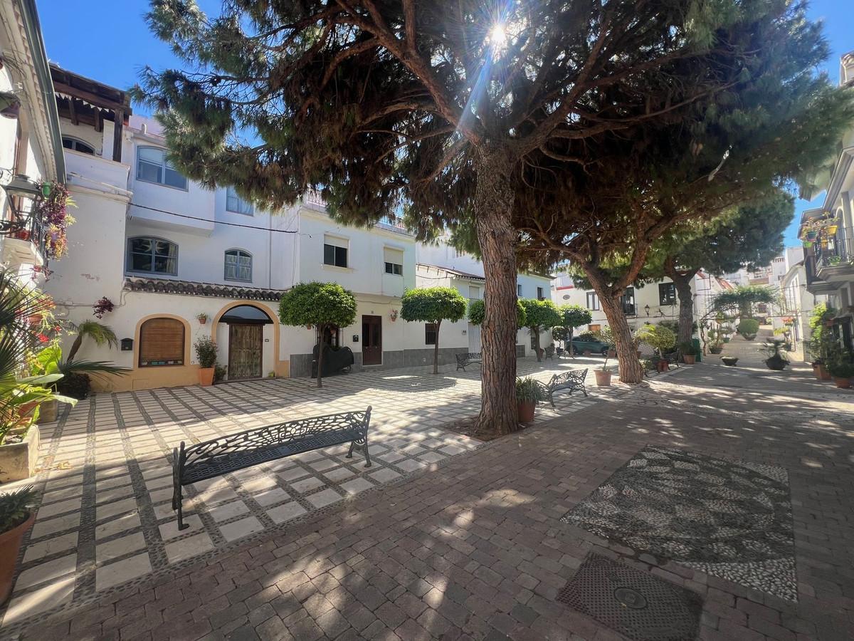 Villa Semi Detached in Estepona