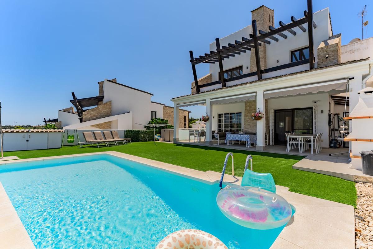 Villa Semi Detached in Valle Romano