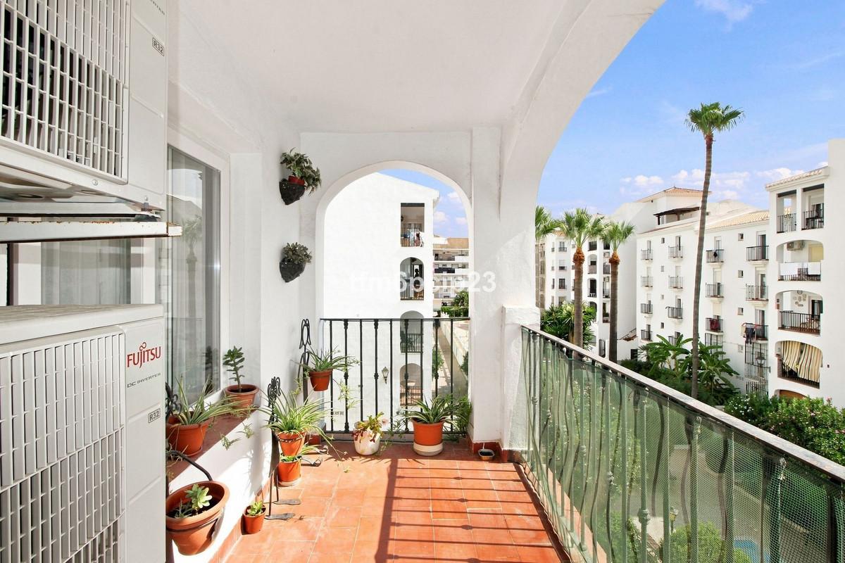 Apartment Middle Floor in San Luis de Sabinillas
