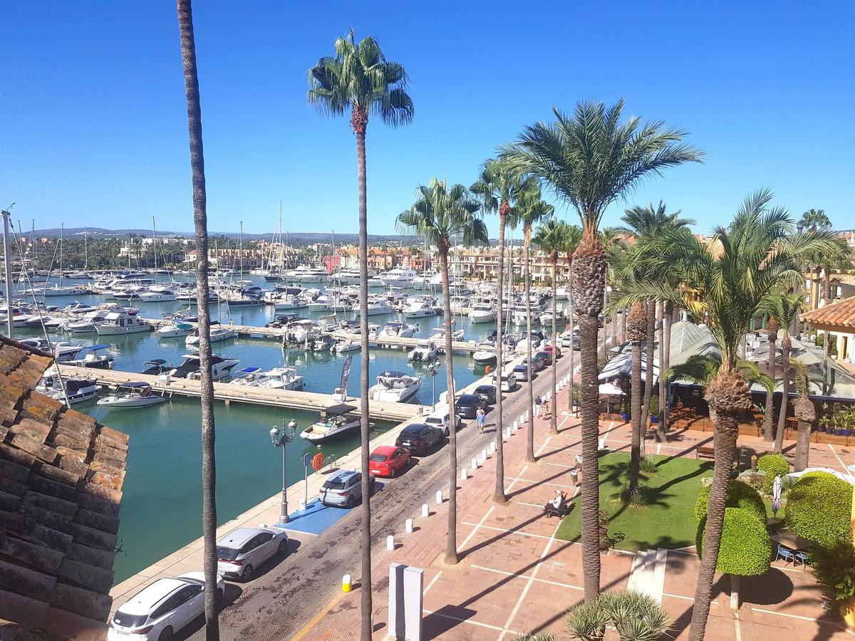 Apartment Penthouse in Sotogrande Marina