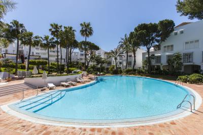 R5472973, Apartment Middle Floor in Elviria