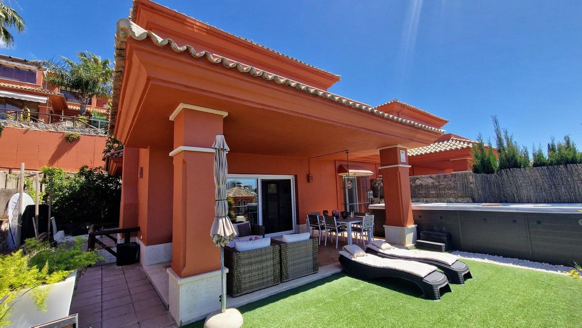 Villa Semi Detached in Santa Clara