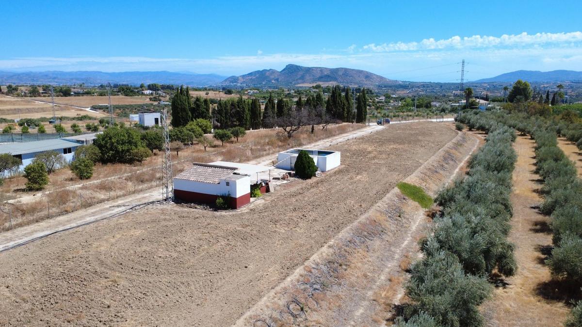 Plot Land in Alhaur&iacute;n el Grande