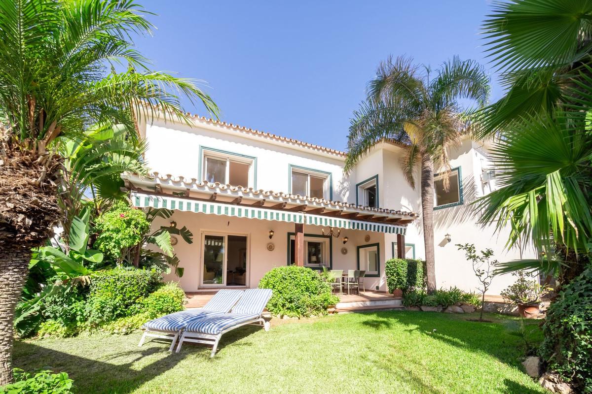 Villa Detached in Marbesa