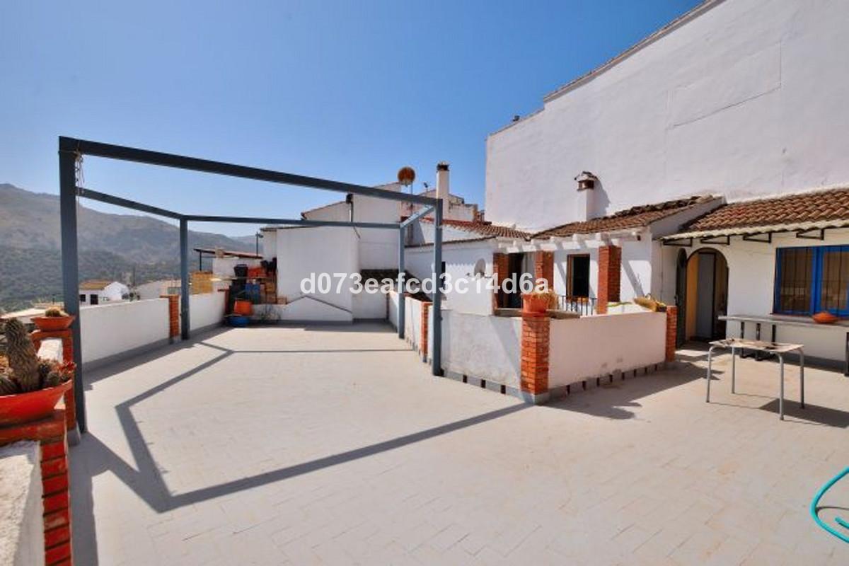 Townhouse Terraced in Benaoj&aacute;n
