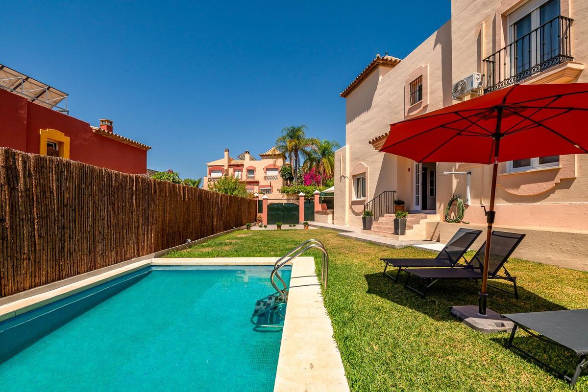 Villa Semi Detached in Marbella