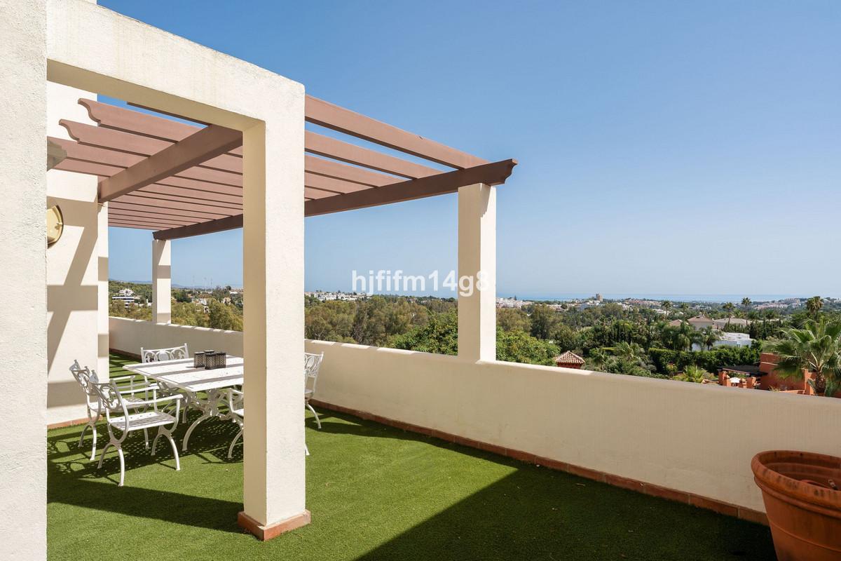 Apartment Penthouse Duplex in Nueva Andaluc&iacute;a