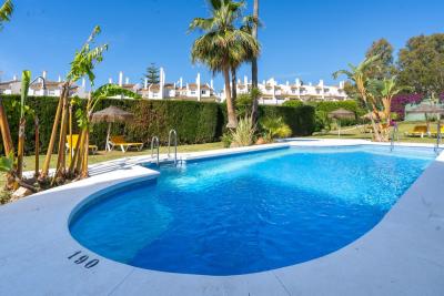 R5483488, Apartment Middle Floor in Calahonda