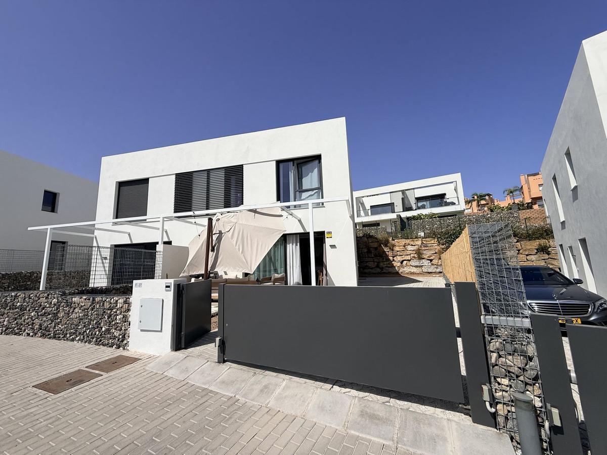 Villa Semi Detached in Riviera del Sol