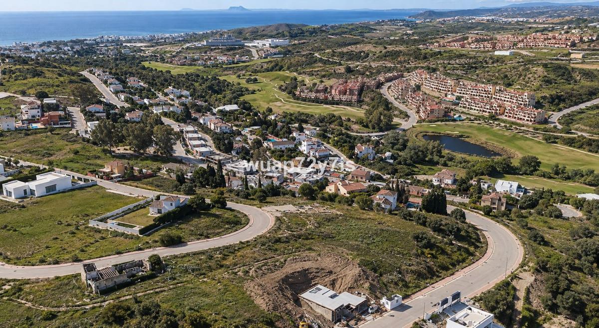 Plot Residential in Estepona