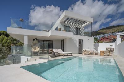 R5488150, Villa Detached in Benalmadena