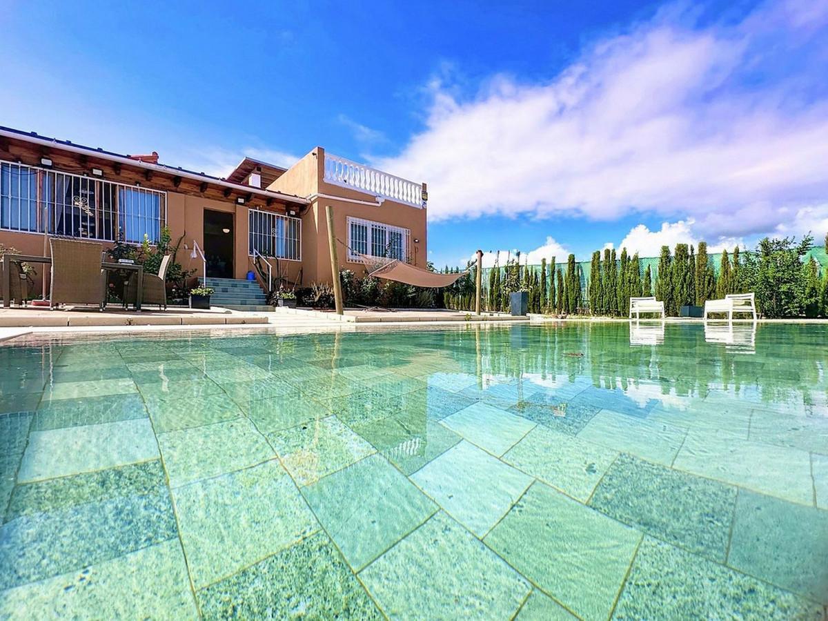 Villa Detached in Estepona