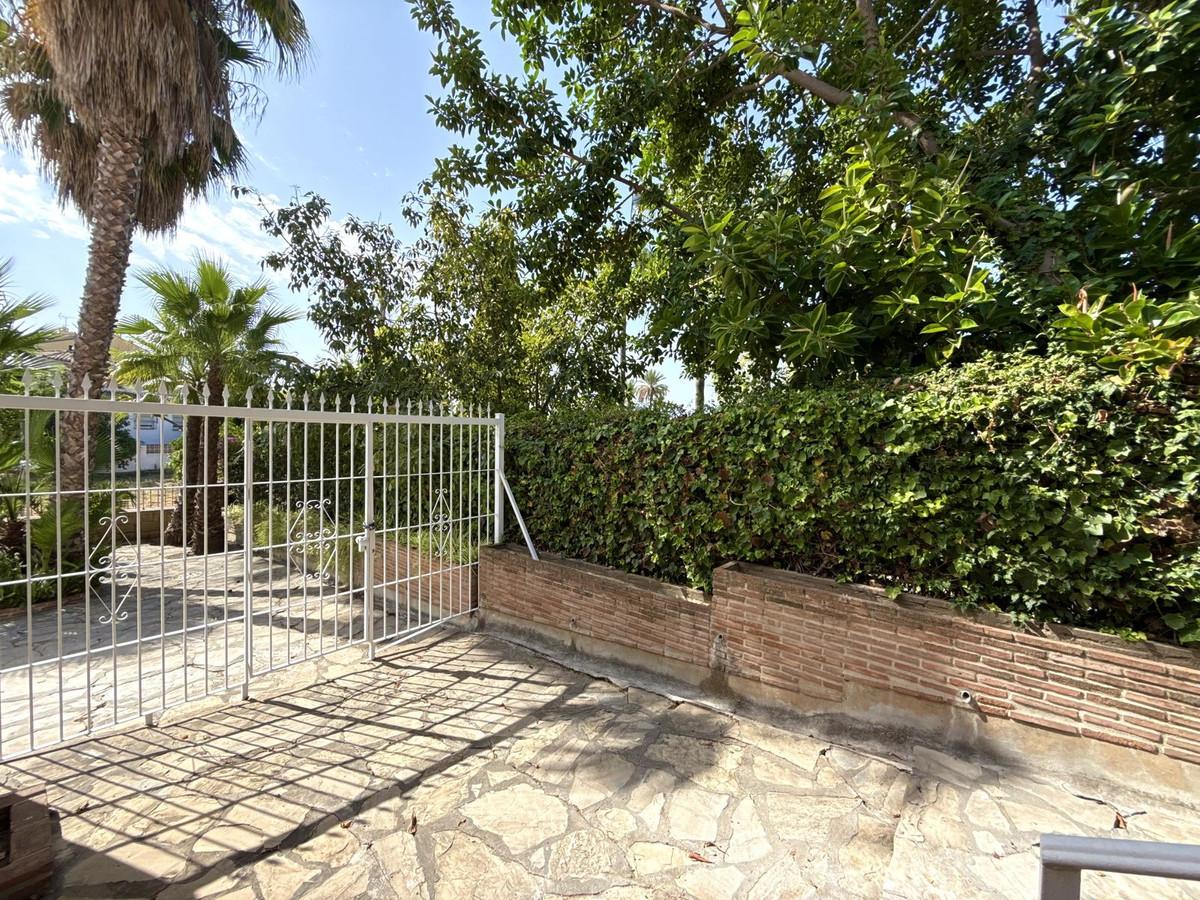 Villa Semi Detached in San Pedro de Alc&aacute;ntara