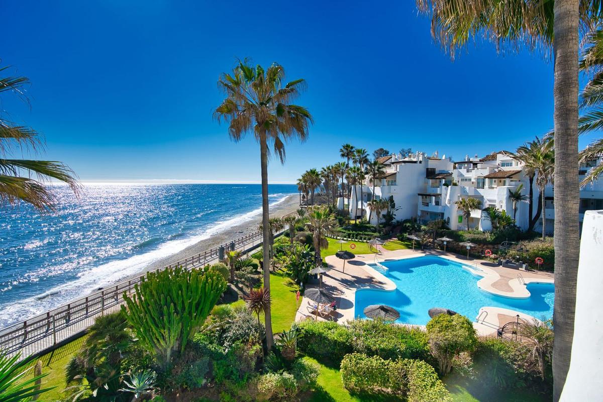 Apartment Penthouse Duplex in Puerto Ban&uacute;s