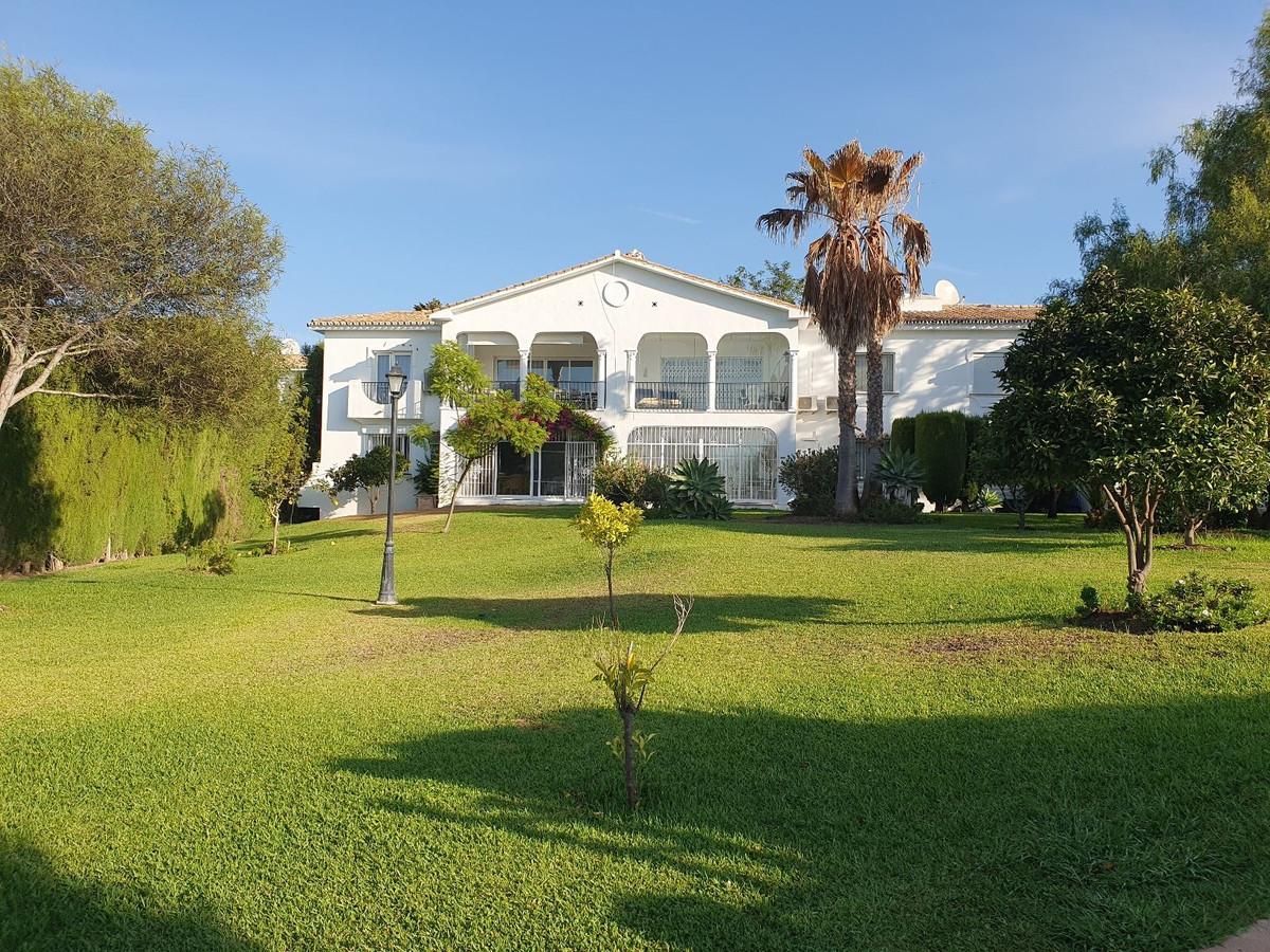 Apartment Penthouse in El Paraiso