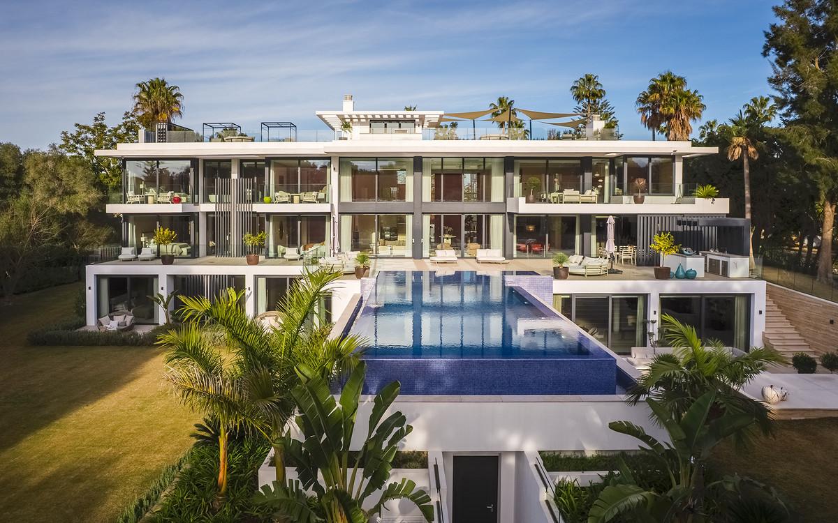 Villa Detached in Sotogrande Costa