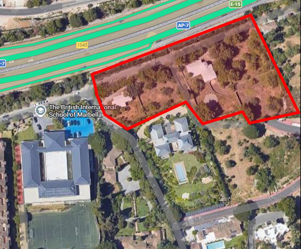 Plot Land in The Golden Mile