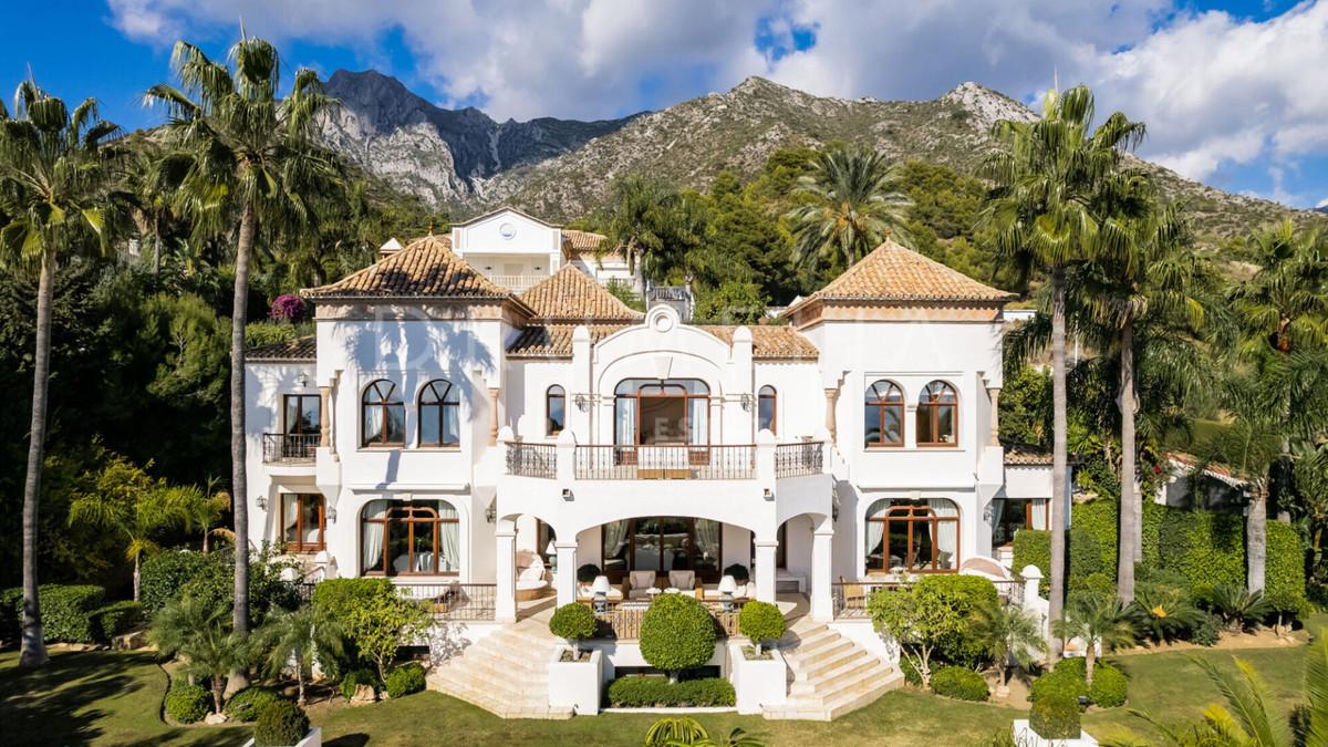 Villa Detached in Sierra Blanca