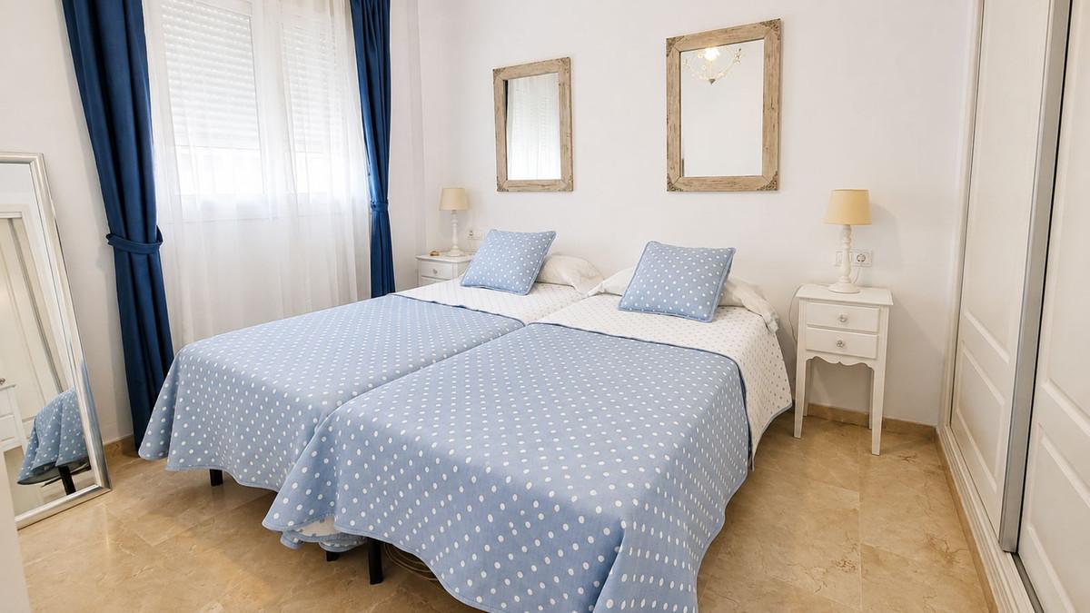 Apartment Middle Floor in Casares Playa