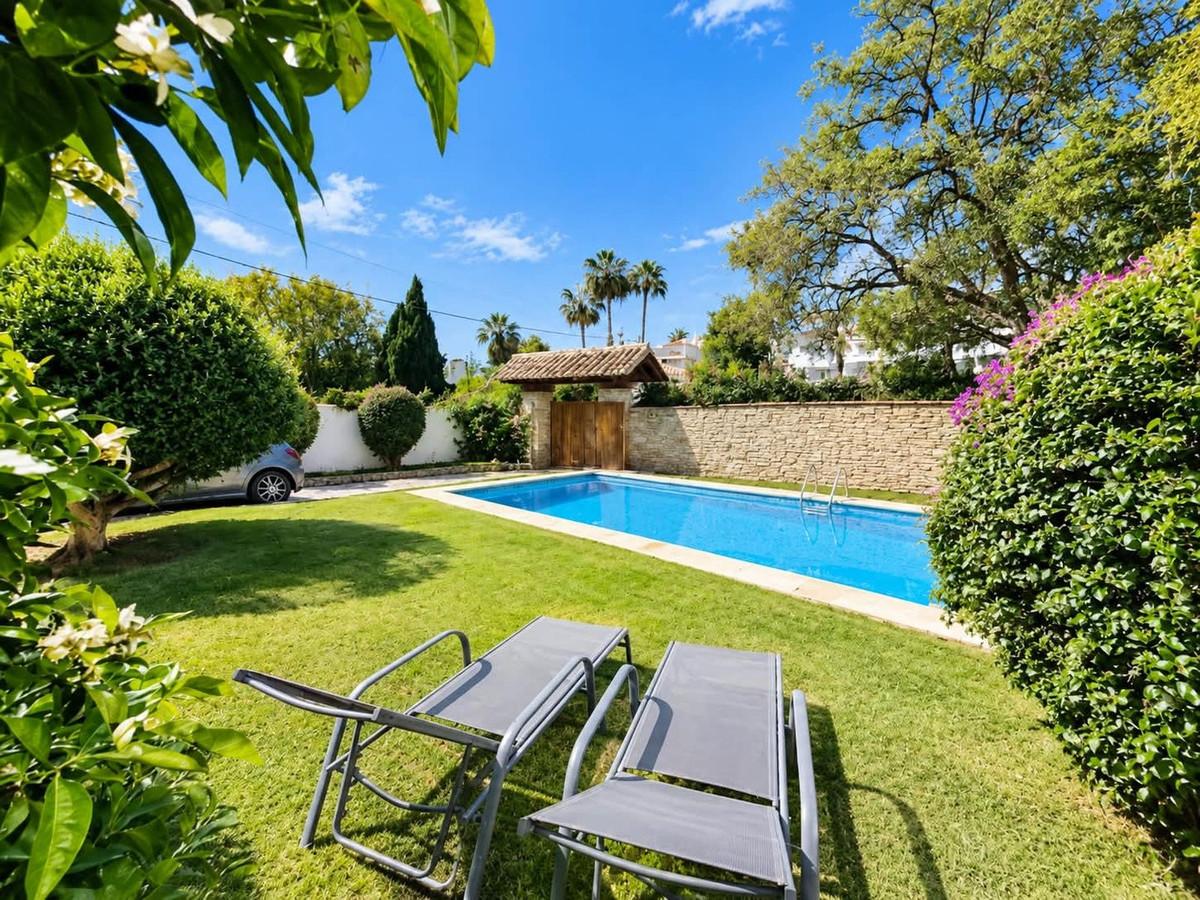 Townhouse Semi Detached in Nueva Andaluc&iacute;a