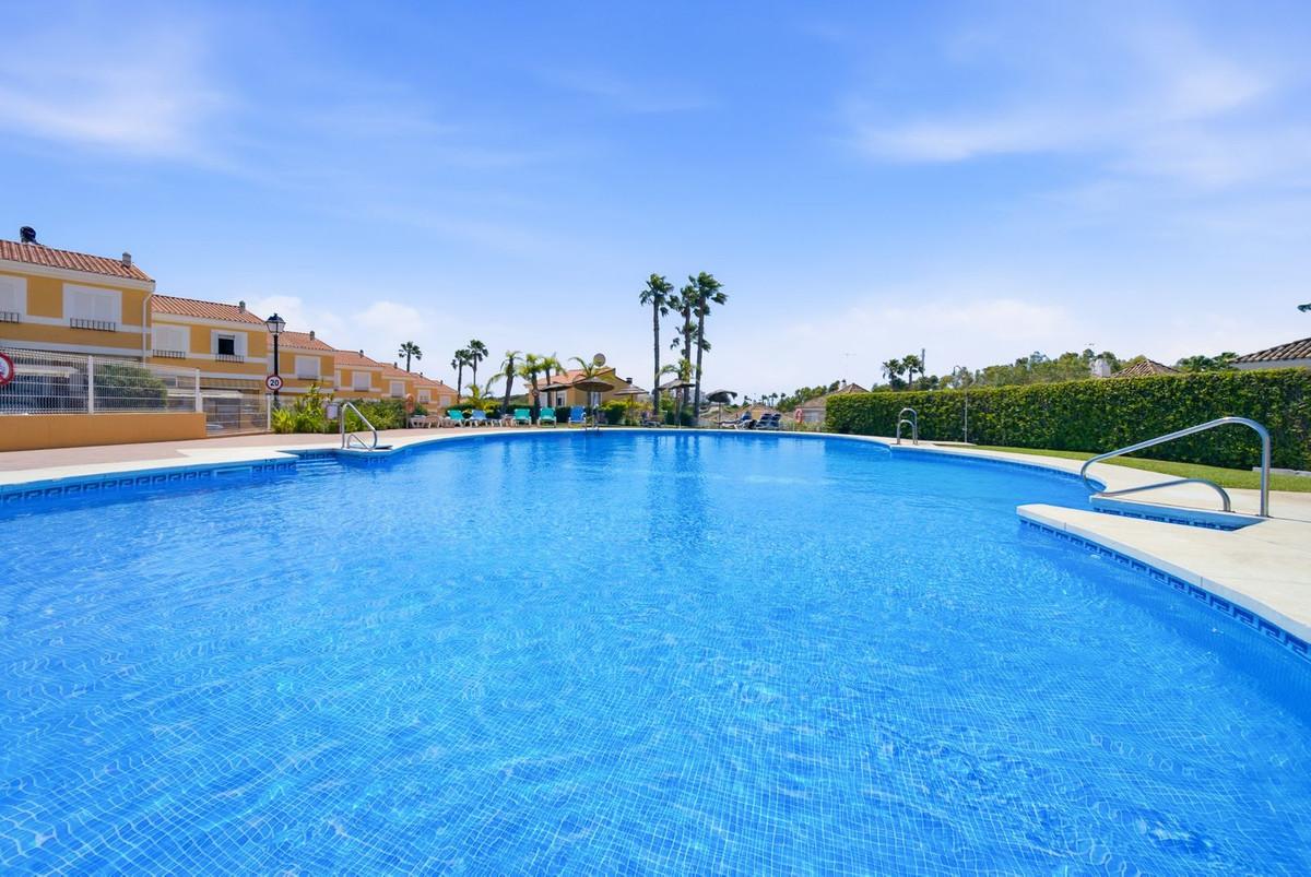 Townhouse Terraced in La Duquesa