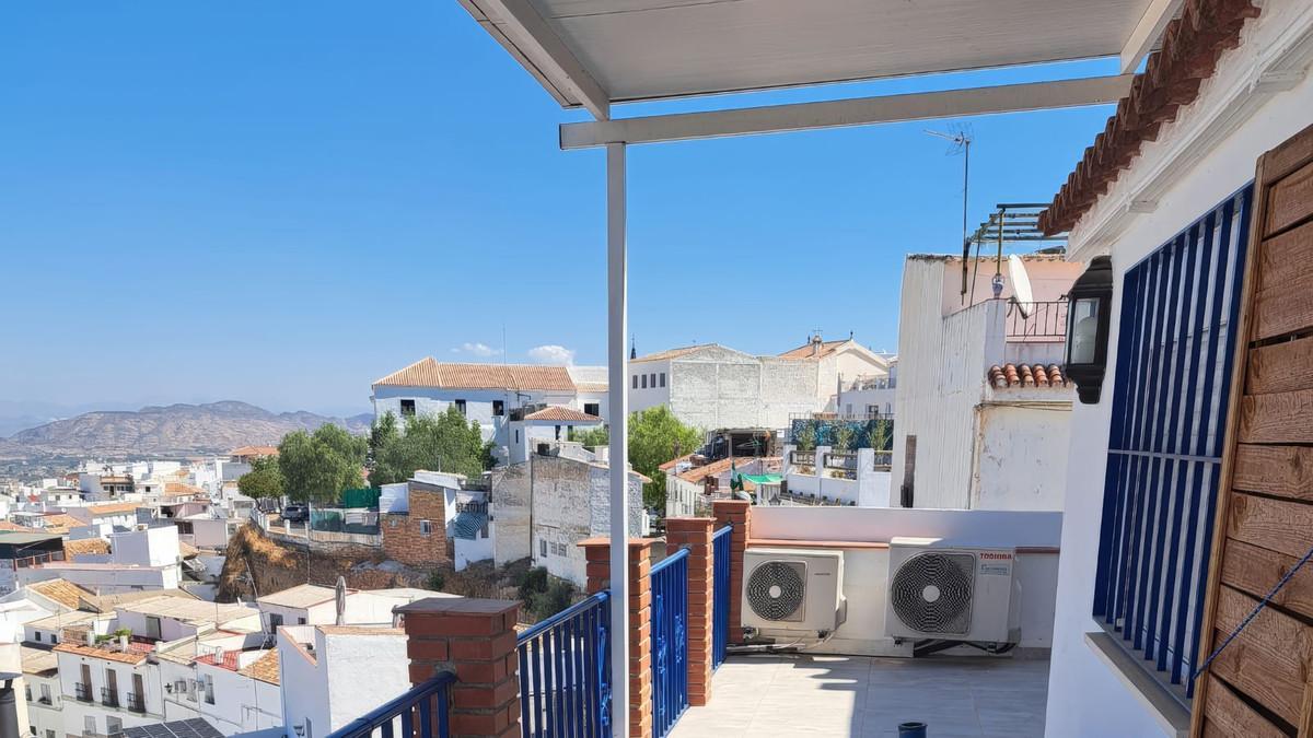 Townhouse Terraced in Alhaur&iacute;n el Grande