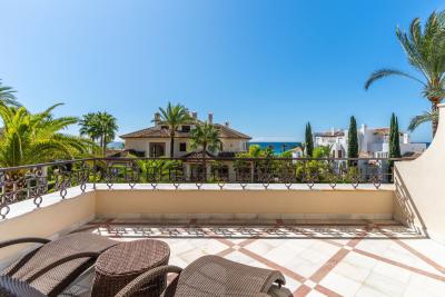 R5500468, Apartment Middle Floor in Los Monteros