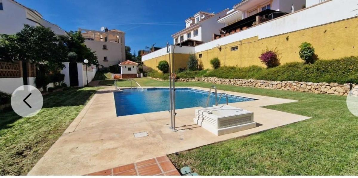 Villa Semi Detached in Sierrezuela