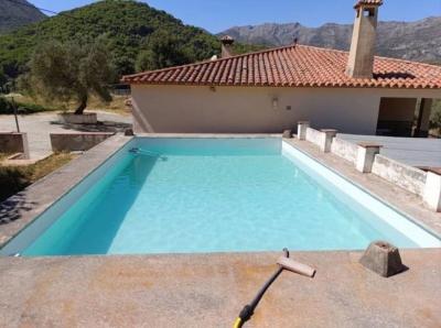 R5506549, Villa Detached in Oj&eacute;n