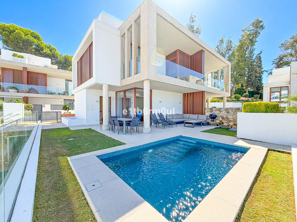 Townhouse Semi Detached in The Golden Mile