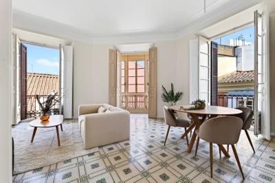 R5508574, Apartment Middle Floor in Centro Hist&oacute;rico