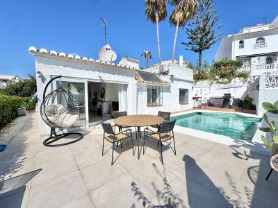 R5517595, Villa Detached in Calahonda