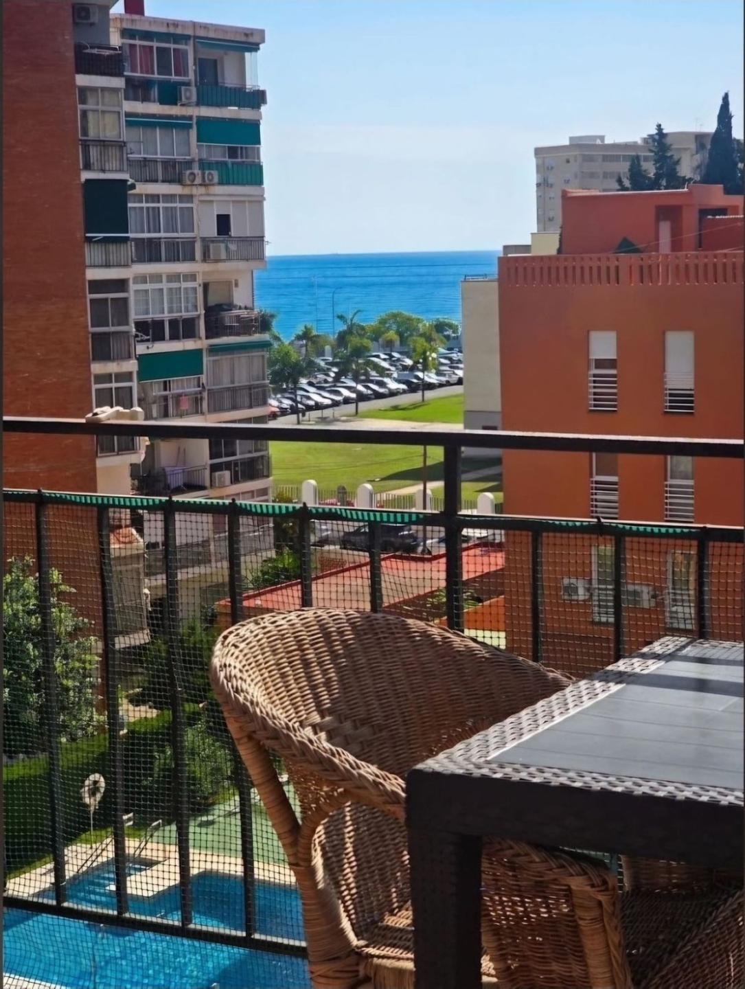 Studio Middle Floor in Torremolinos Centro