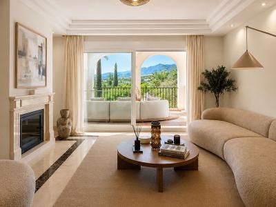 R5523418, Apartment Penthouse Duplex in Sierra Blanca