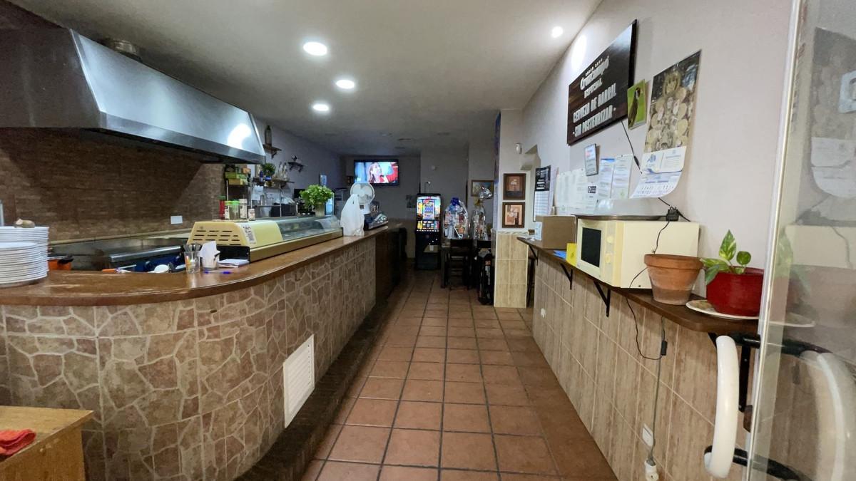 Commercial Restaurant in San Luis de Sabinillas